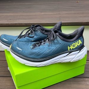 Men’s Hoka Clifton 8 Sneakers